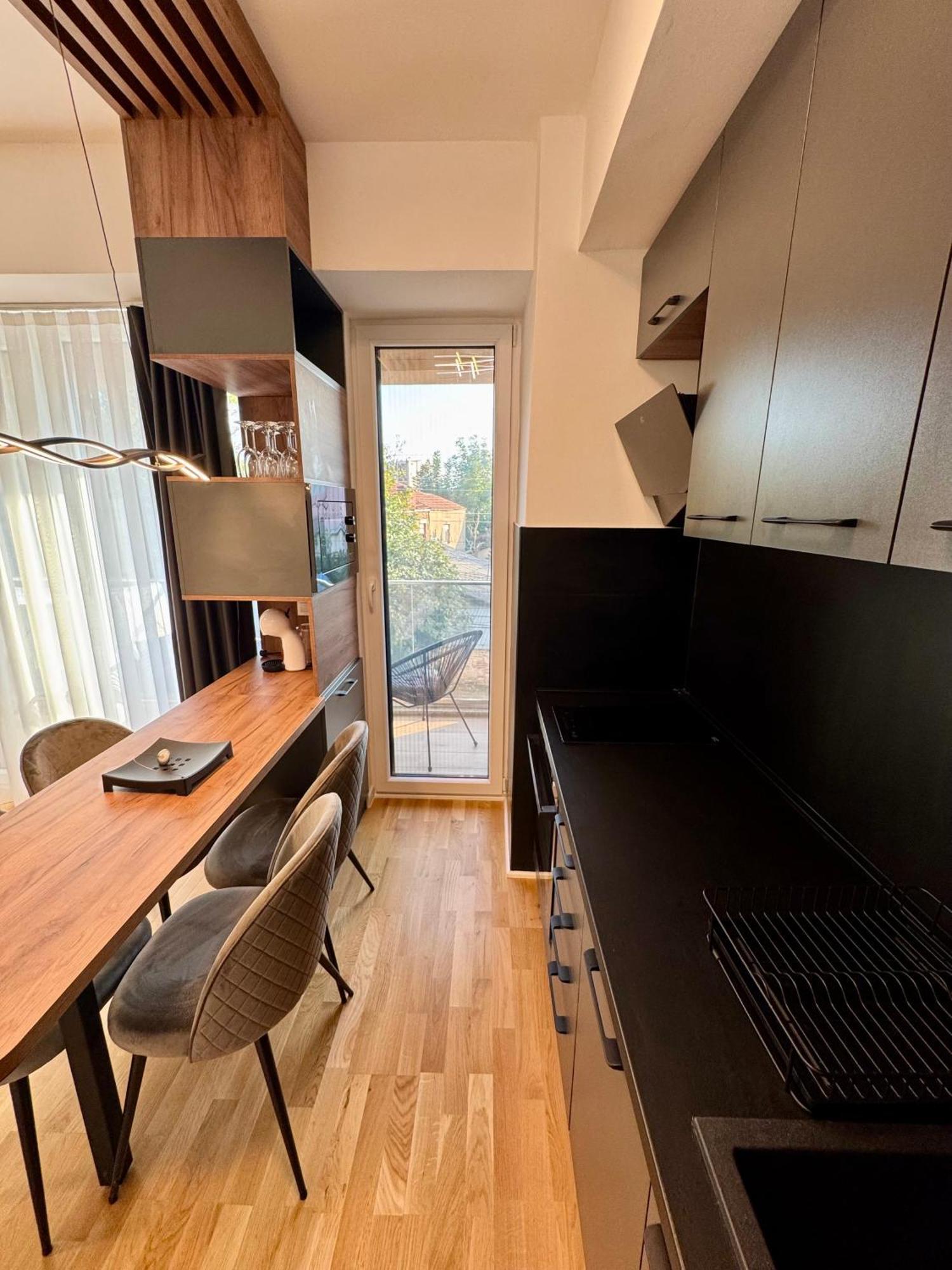 Downtown Riverside Apartments Skopje Zewnętrze zdjęcie