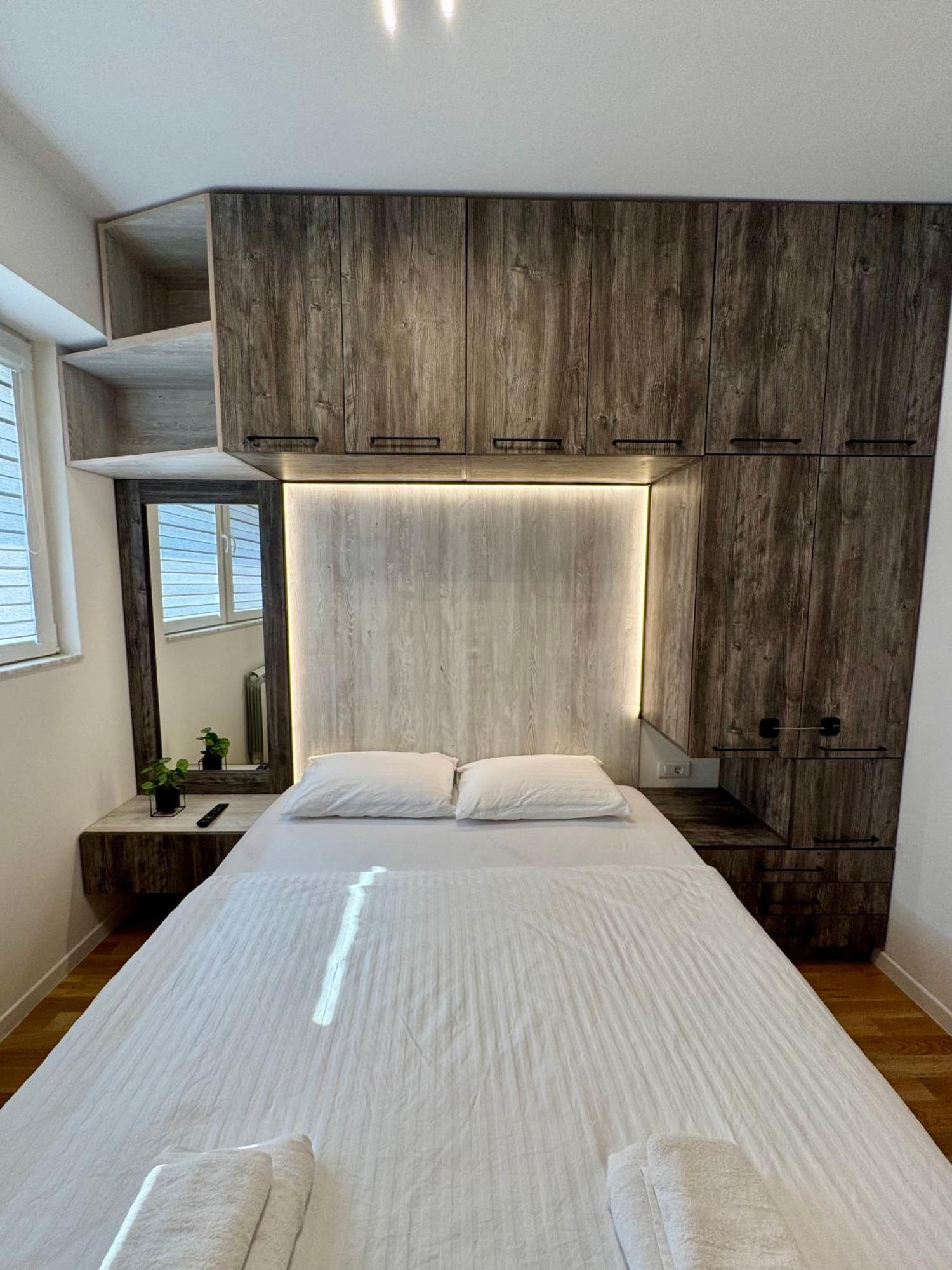 Downtown Riverside Apartments Skopje Zewnętrze zdjęcie