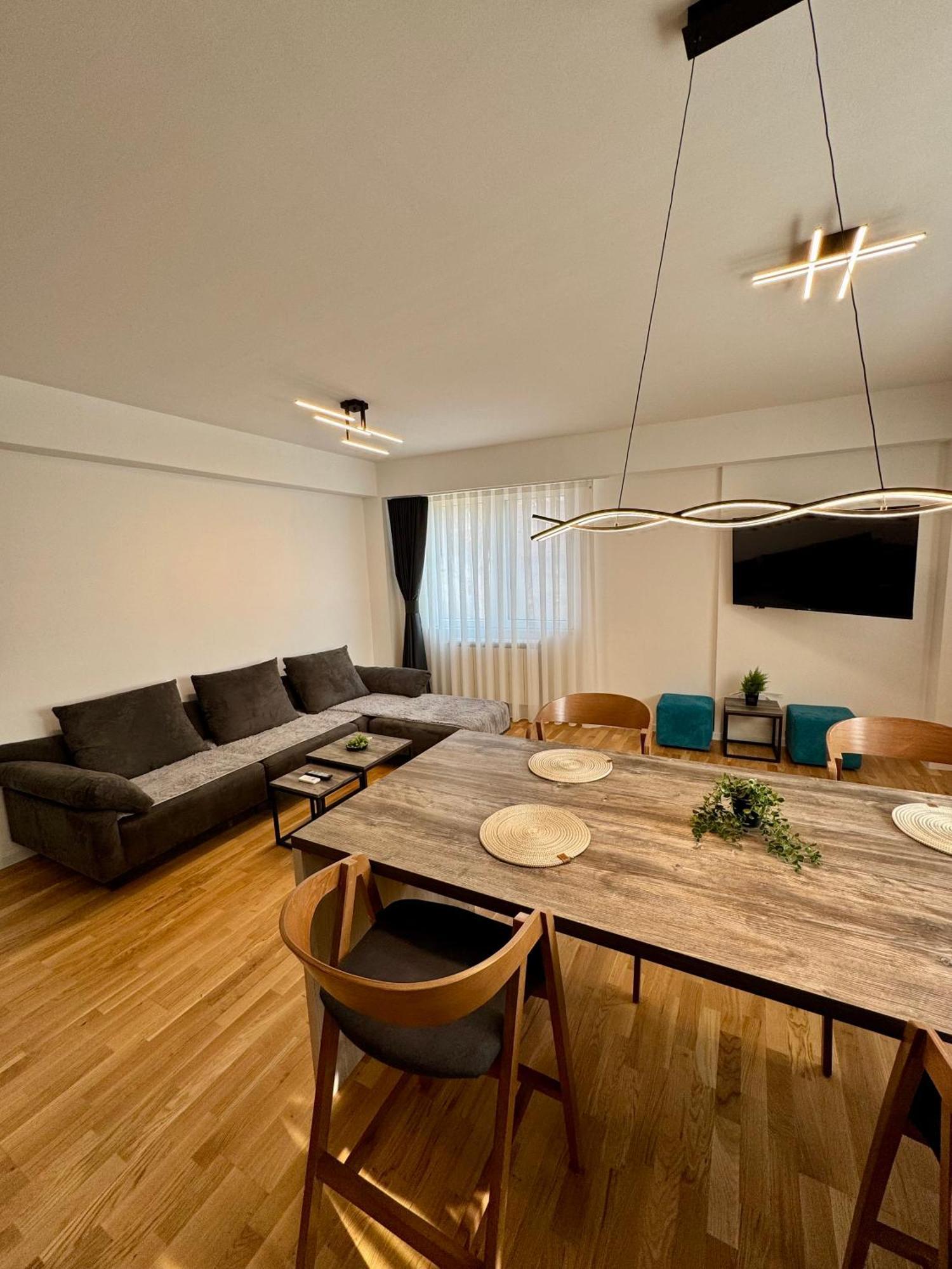 Downtown Riverside Apartments Skopje Zewnętrze zdjęcie